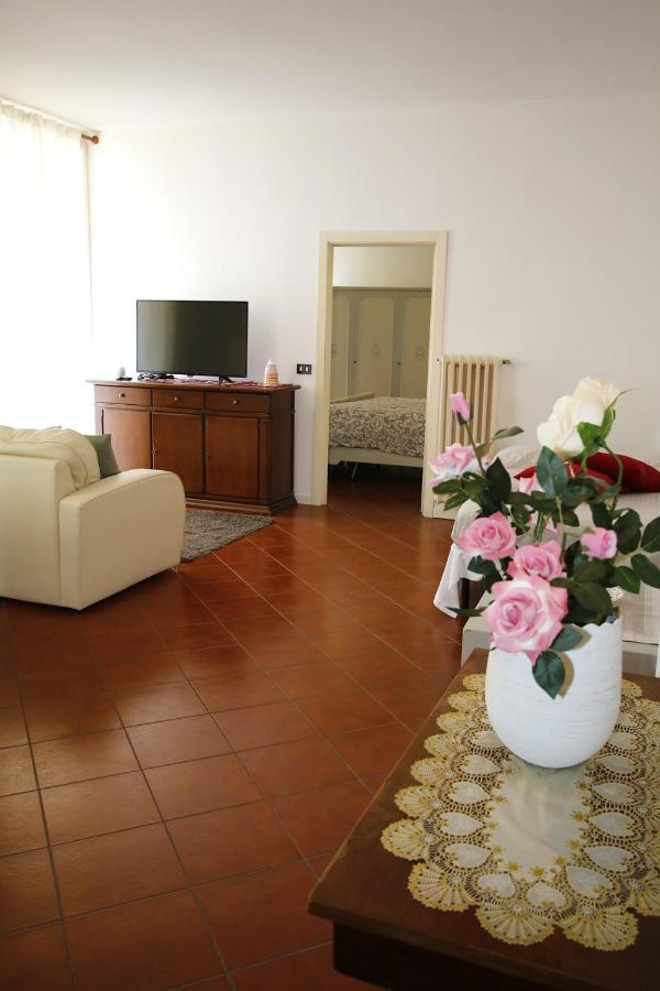 Ferienwohnung Blancohouse Viale Ceccarini Riccione Exterior foto